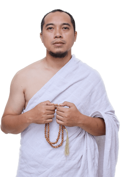 Asian-muslim-man-in-ihram-holding-rosary-or-tasbeeh.png